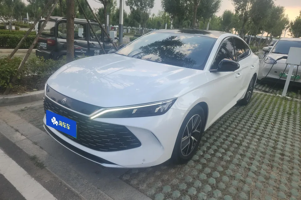 BYD Qin L DM Qin L DM 2024 DM-i 80KM Beyond 2024 — photo 1, buy with delivery to Moscow