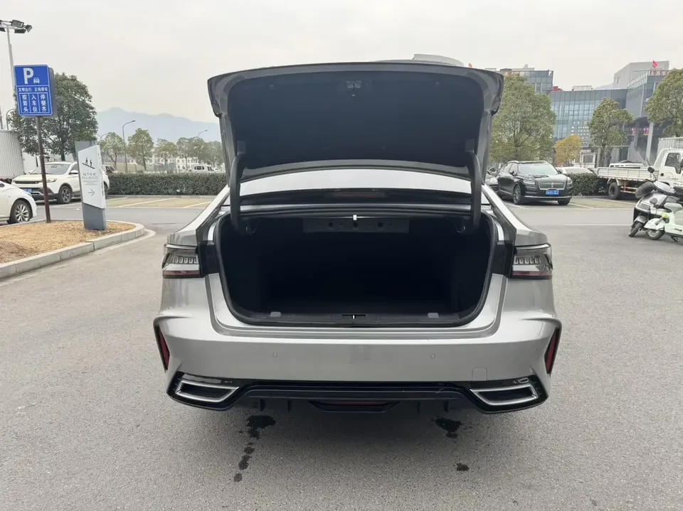 Chery Arrizo 8 Arrizo 8 2025 1.6TGDI DCT 2024 — thumbnail 3