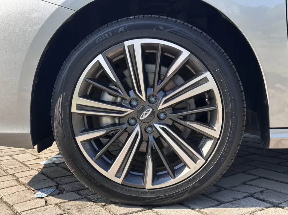 Chery Arrizo 8 Arrizo 8 2025 1.6TGDI DCT Intelligence 2025 — миниатюра 3