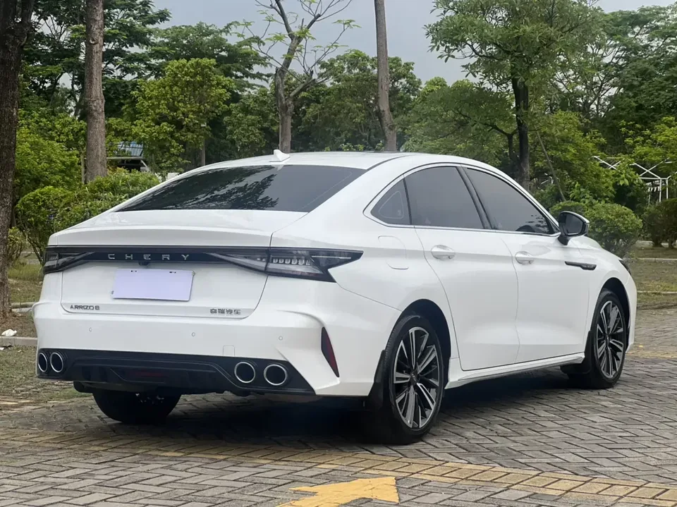Chery Arrizo 8 Arrizo 8 2025 1.6TGDI DCT Intelligence 2025 — thumbnail 2