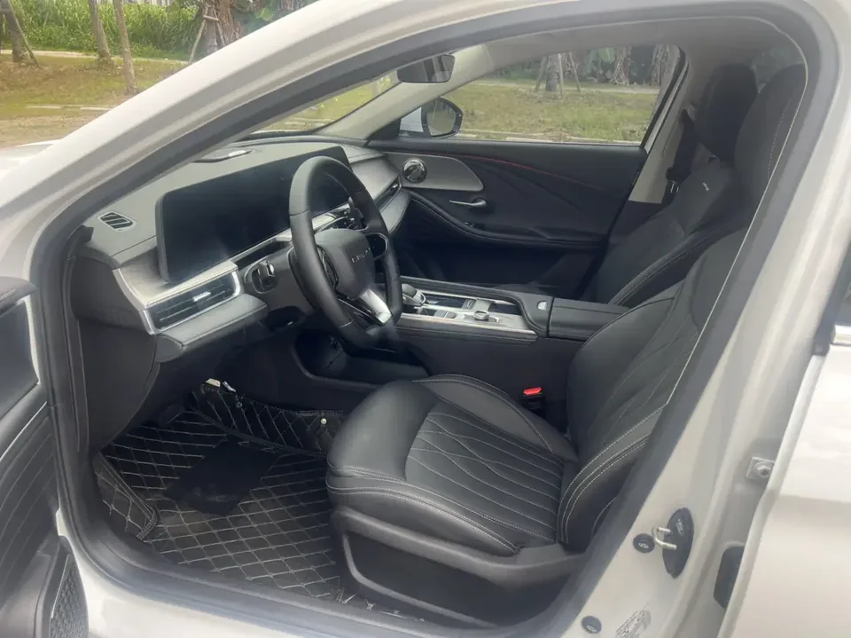 Chery Arrizo 8 Arrizo 8 2025 1.6TGDI DCT Intelligence 2025 — thumbnail 4