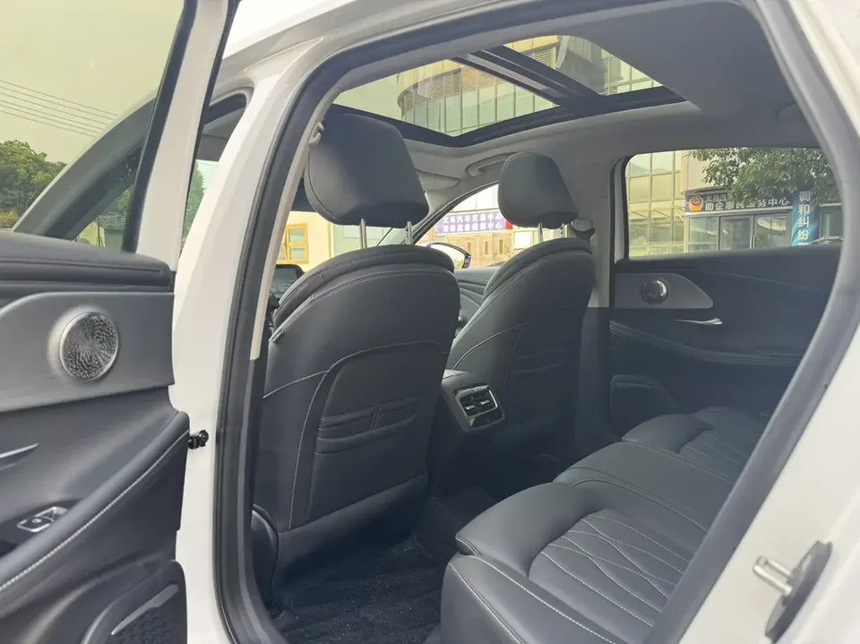 Chery Arrizo 8 Arrizo 8 2025 1.6TGDI DCT Intelligence 2025 — миниатюра 5