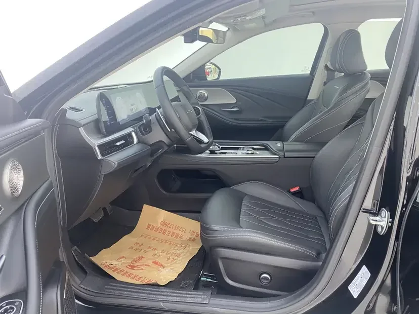 Chery Arrizo 8 Arrizo 8 2025 1.6TGDI DCT Excellence Edition 2024 — thumbnail 5