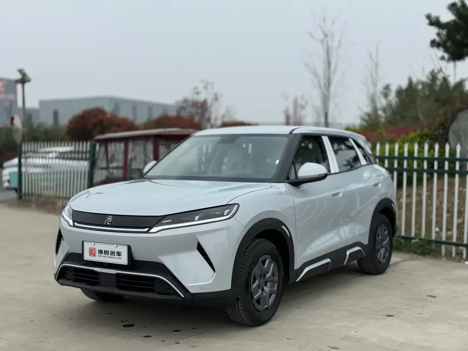 BYD Yuan Up Yuan UP 2025 301KM Pilot 2026 — photo 1, buy with delivery to Moscow