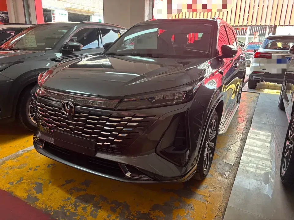 Changan CS75PLUS Changan CS75 PLUS 2023 The third generation 1.5T automatic premium model 2024 — photo 1, buy with delivery to Moscow