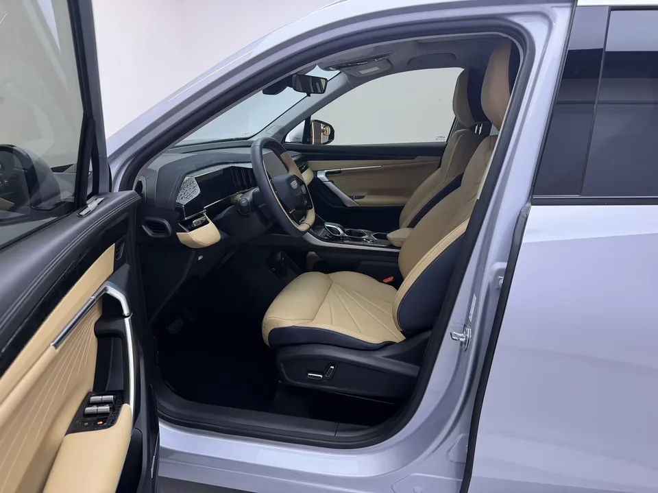 Geely Atlas L Boyue L 2023 1.5TD DCT Luxury 2023 — миниатюра 5