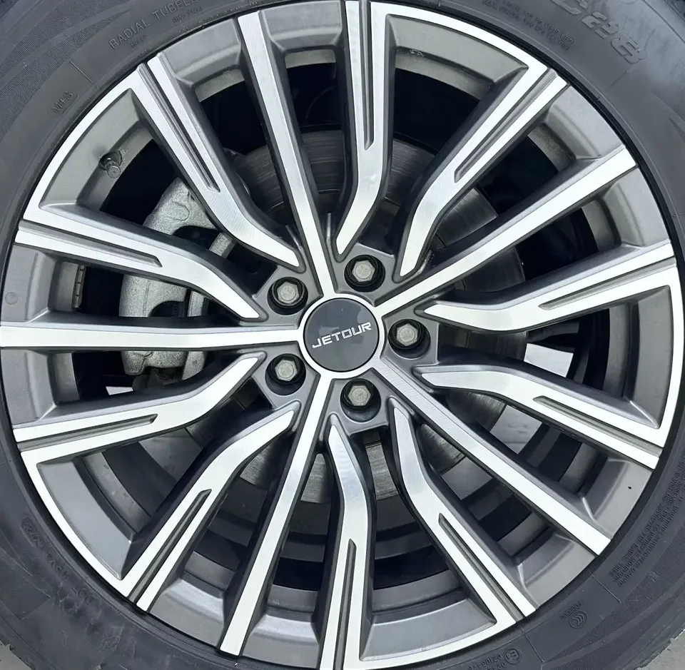 Jetour Jietu X70 PLUS Jietu X70 PLUS 2023 1.5T DCT Brave PLUS 7-seater 2023 — thumbnail 3