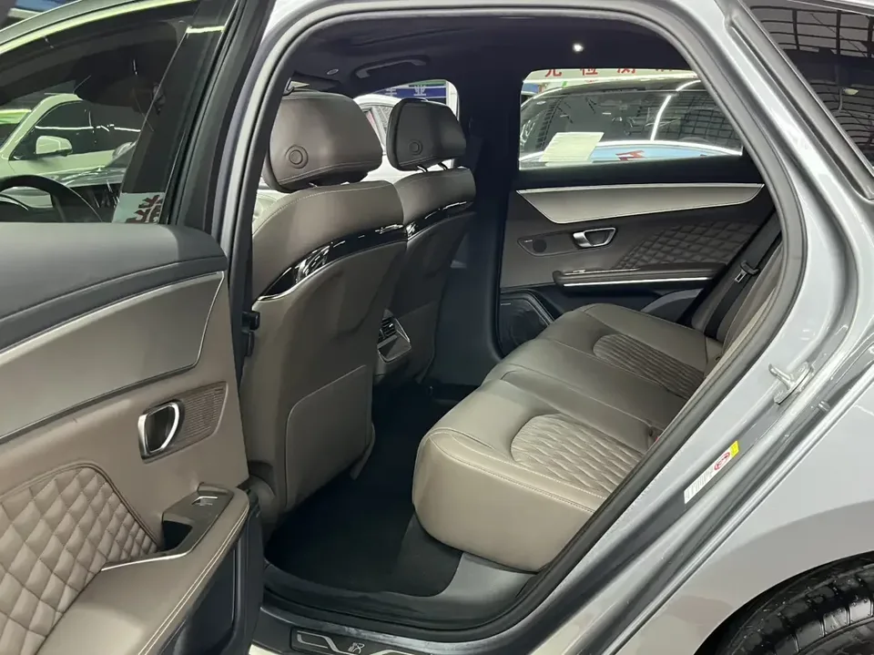 BYD Han DM Chinese DM 2022 DM-i 121KM Premium 2022 — thumbnail 5
