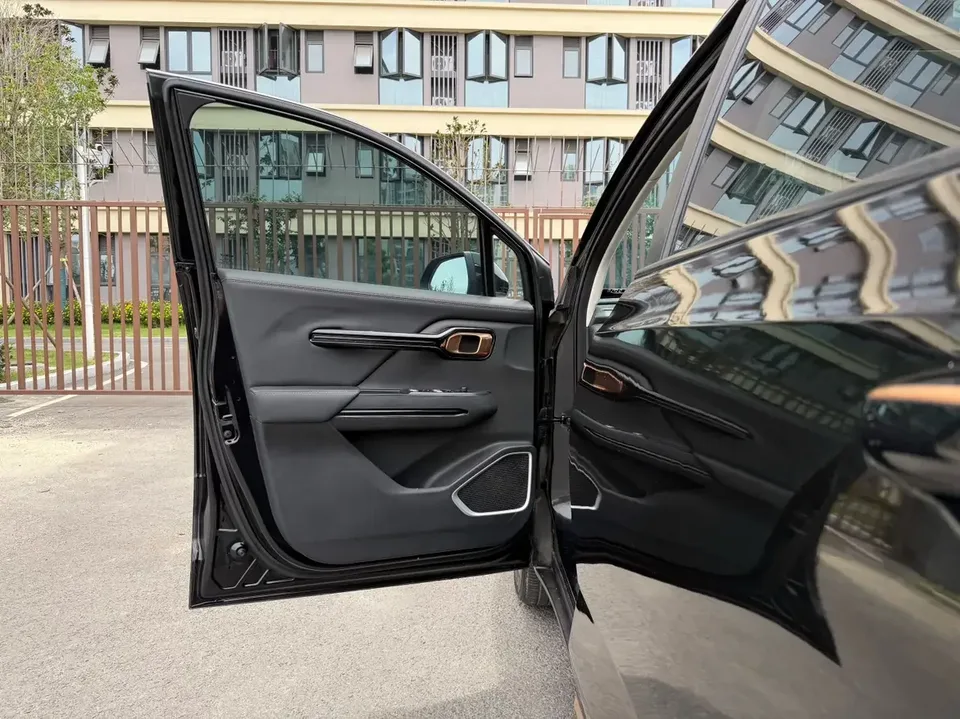 Geely Okavango Haoyue 2022 1.8TD DCT 2022 — thumbnail 5