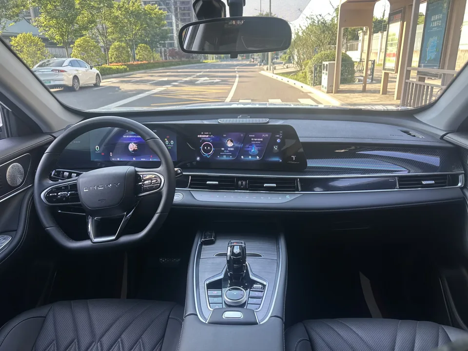 Chery Tiggo 7 Plus Tiggo 7 PLUS 2023 1.6TGDI DCT Premium 2024 — thumbnail 3