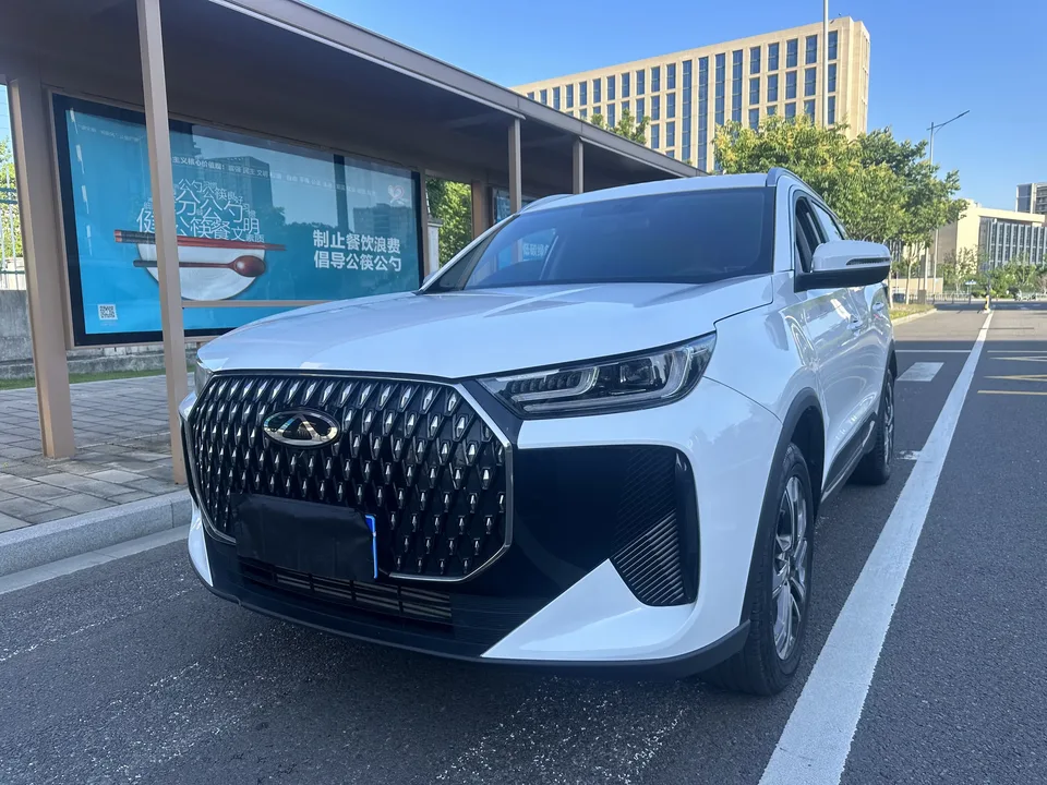 Chery Tiggo 7 Plus Tiggo 7 PLUS 2023 1.6TGDI DCT Premium 2024 — photo 1, buy with delivery to Moscow