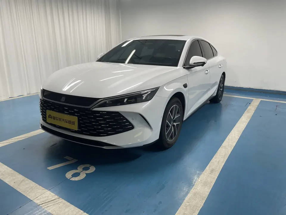 BYD Qin L DM Qin L DM 2025 Intelligent Driving Edition DM-i 120KM Leading Edition 2025 — photo 1, buy with delivery to Moscow