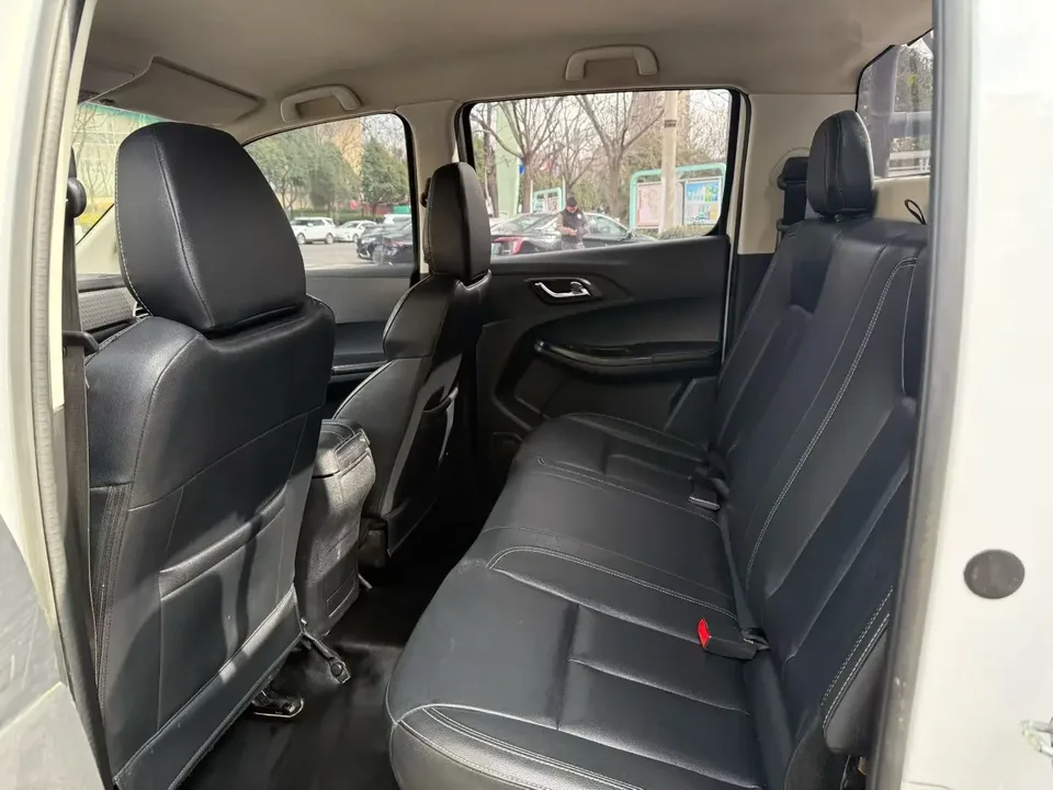 Jiangling Bible bible 2022 2.5T diesel 4WD comfort version standard wheelbase JX4D25A6L 2022 — thumbnail 3