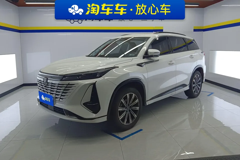 Changan CS75PLUS Changan CS75 PLUS 2023 The third generation 1.5T automatic premium model 2024 — photo 1, buy with delivery to Moscow