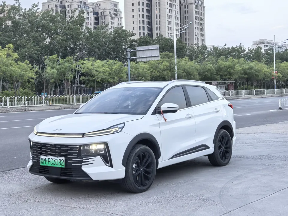 Jianghuai JAC QX PHEV JAC QX PHEV 2023 120km Enjoy Edition 2024 — photo 1, buy with delivery to Moscow