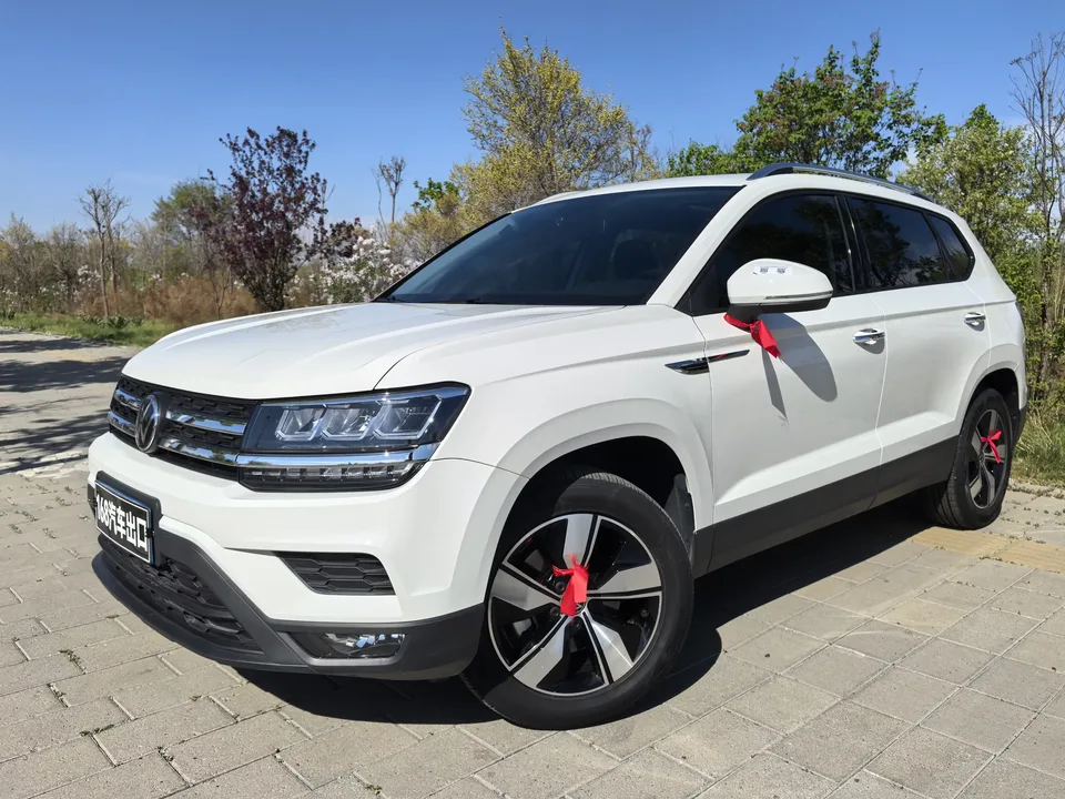 Volkswagen Tharu tuyue 2022 280TSI 2WD Comfort Edition 2022 — photo 1, buy with delivery to Moscow