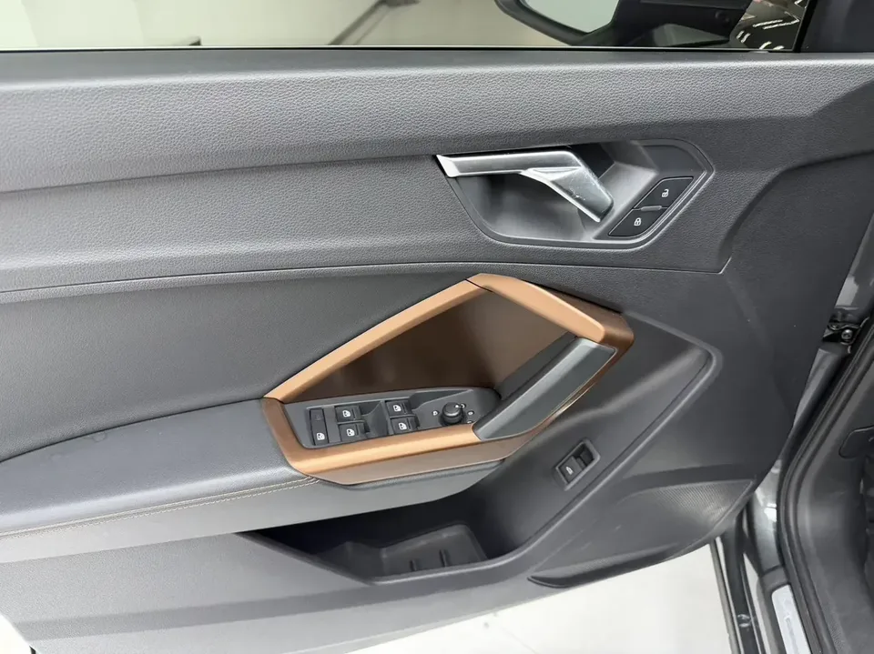 Audi Q3 Audi Q3 2021 35 TFSI Stylish and Elegant 2022 — thumbnail 4