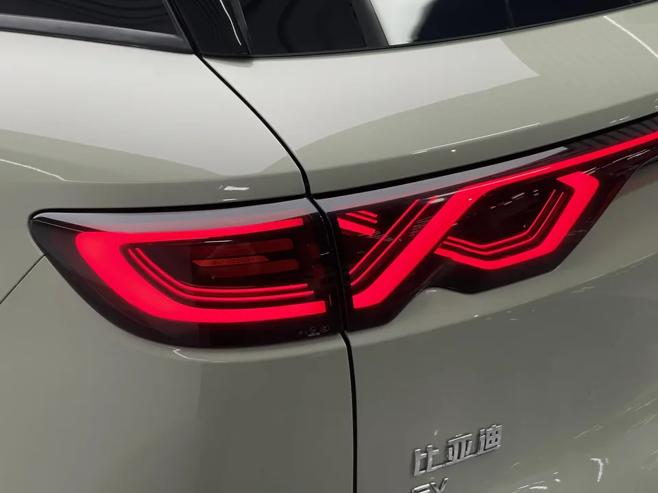 BYD Yuan Up Yuan UP 2024 401KM Leading Type 2024 — thumbnail 4