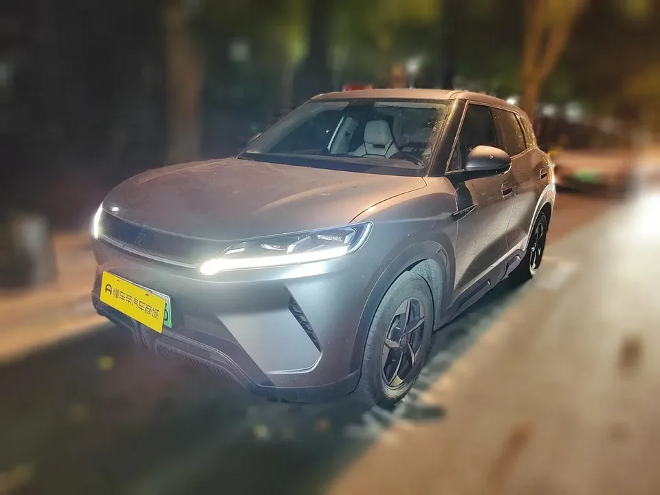 BYD Yuan Up Yuan UP 2024 401KM Leading Type 2024 — photo 1, buy with delivery to Moscow