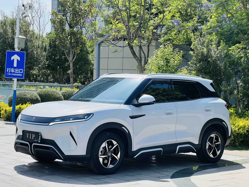 BYD Yuan Up Yuan UP 2024 401KM Surpassing Type 2024 — photo 1, buy with delivery to Moscow