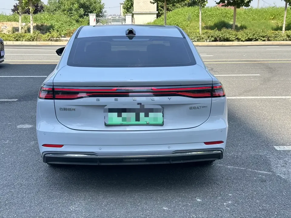 Geely Galaxy A7 EM Galaxy A7 EM 2025 150km Explorer+ 2026 — thumbnail 2