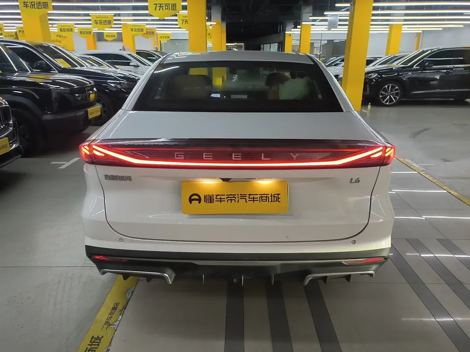 Geely Galaxy L6 Galaxy L6 2023 1.5T DHT 60km PLUS 2024 — thumbnail 2