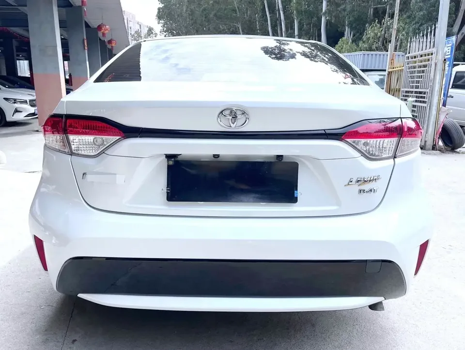 Toyota Levin Lei Ling 2022 185T CVT Deluxe Edition 2022 — миниатюра 4