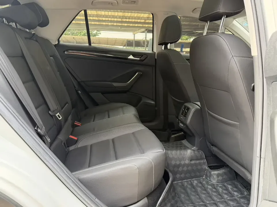 Volkswagen T-Roc TANG 2022 280TSI DSG 2WD Comfort PLUS 2023 — thumbnail 5