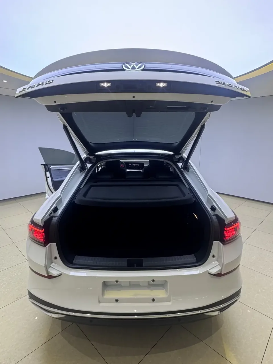Volkswagen Lamando Lingdu 2022 Lingdu L 280TSI DSG Cool Edition 2022 — thumbnail 2