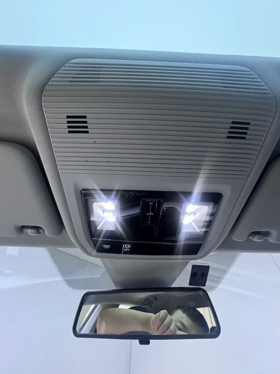 Volkswagen Lamando Lingdu 2022 Lingdu L 280TSI DSG Cool Edition 2022 — thumbnail 4