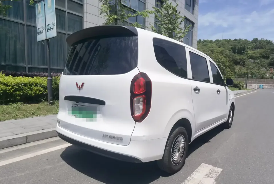 Wuling Hongguang pure electric version Wuling Hongguang pure electric version 2024 300KM Standard 2025 — thumbnail 2