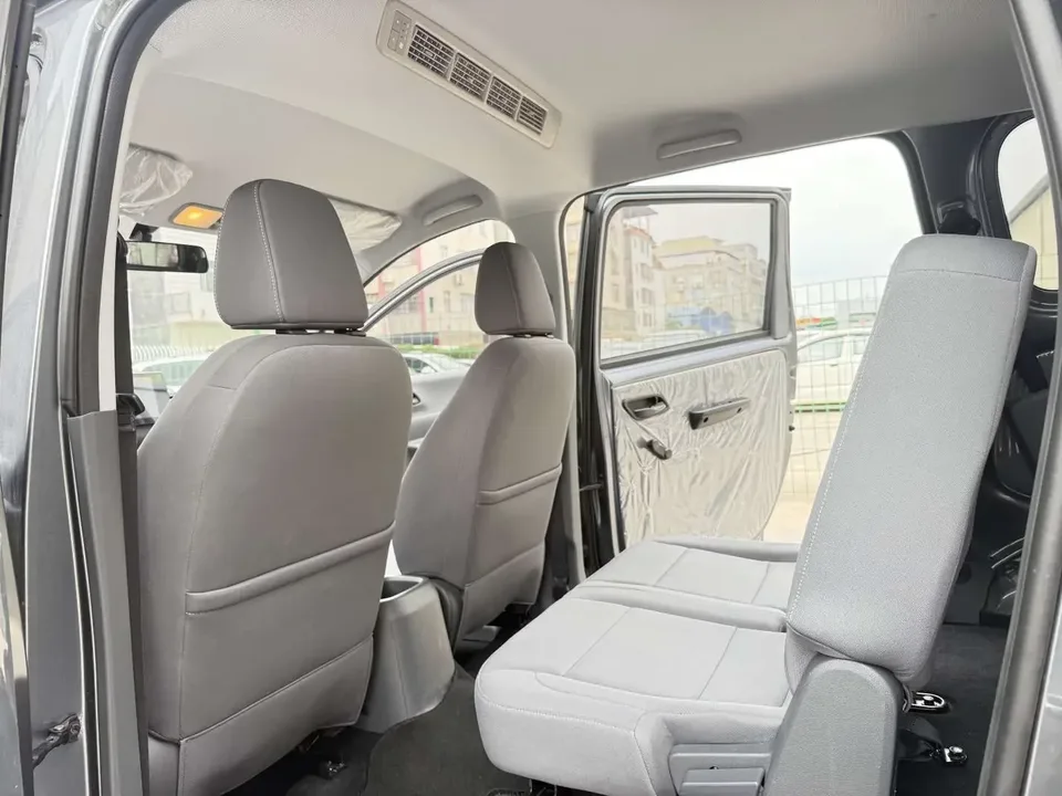 Wuling Hongguang pure electric version Wuling Hongguang pure electric version 2024 300KM Practical 2024 — thumbnail 3