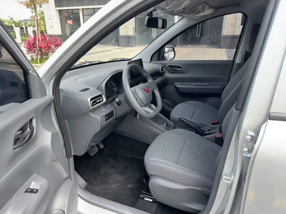 Wuling Hongguang pure electric version Wuling Hongguang pure electric version 2024 300KM Standard 2026 — thumbnail 5
