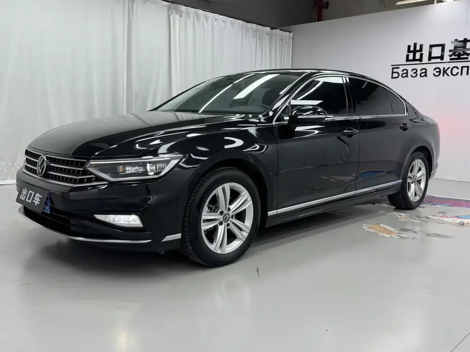 Volkswagen Magotan Magotan 2023 2 millionth anniversary edition 280TSI DSG comfort model 2023 — photo 1, buy with delivery to Moscow
