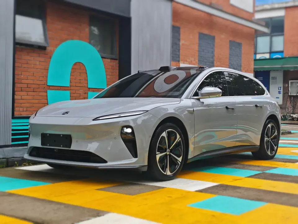 NIO ET5T NIO ET5T 2024 75kWh 2025 — photo 1, buy with delivery to Moscow