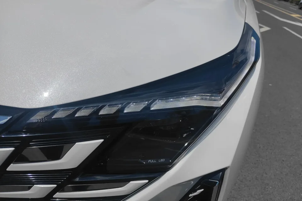 Changan UNI-Z PHEV Changan UNI-Z PHEV 2024 Blue Whale iDD 125KM Beyond 2024 — thumbnail 2