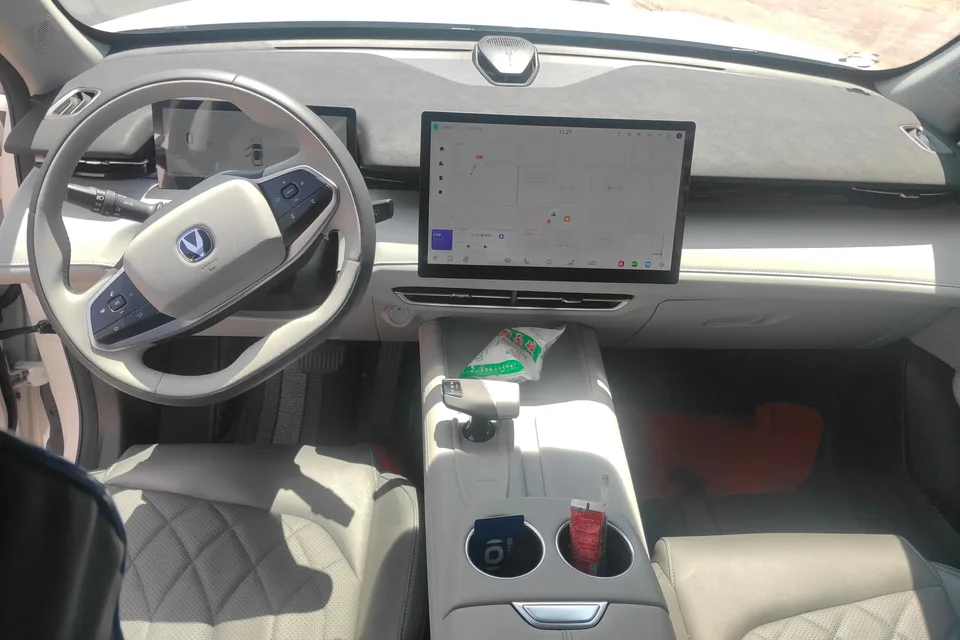 Changan UNI-Z PHEV Changan UNI-Z PHEV 2024 Blue Whale iDD 125KM Beyond 2024 — thumbnail 4