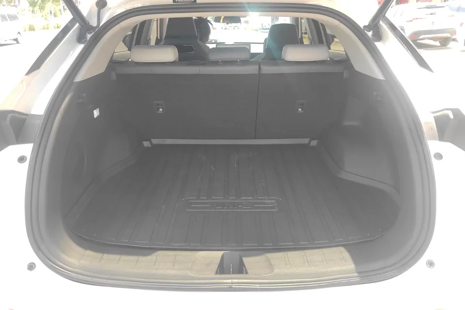 Changan UNI-Z PHEV Changan UNI-Z PHEV 2024 Blue Whale iDD 125KM Beyond 2024 — thumbnail 5