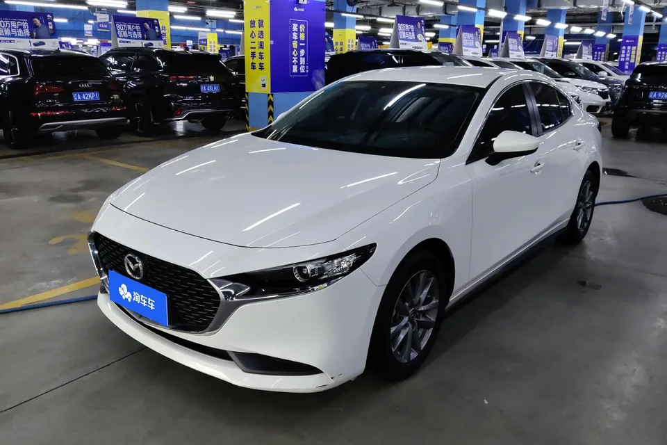 Mazda Axela Mazda3 Angkesela 2021 2.0L Automatic Quality Edition 2022 — photo 1, buy with delivery to Moscow