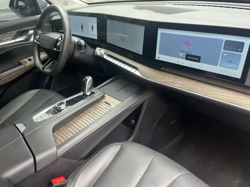 Roewe RX9 Roewe RX9 2023 2.0TGI 2WD Enjoy Edition 2024 — thumbnail 5