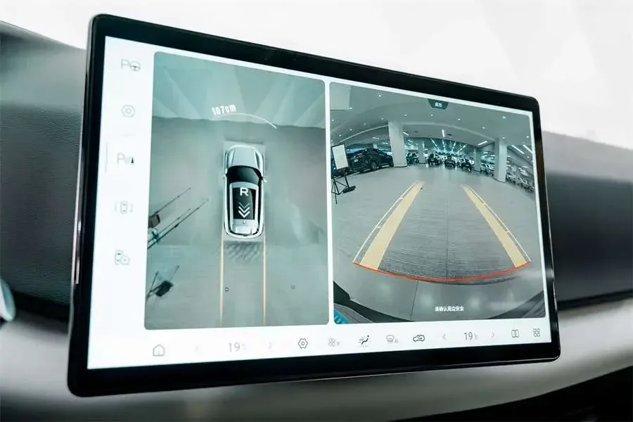 BYD Yuan Up Yuan UP 2025 Smart Driving Edition 401KM Vitality Edition 2026 — thumbnail 3