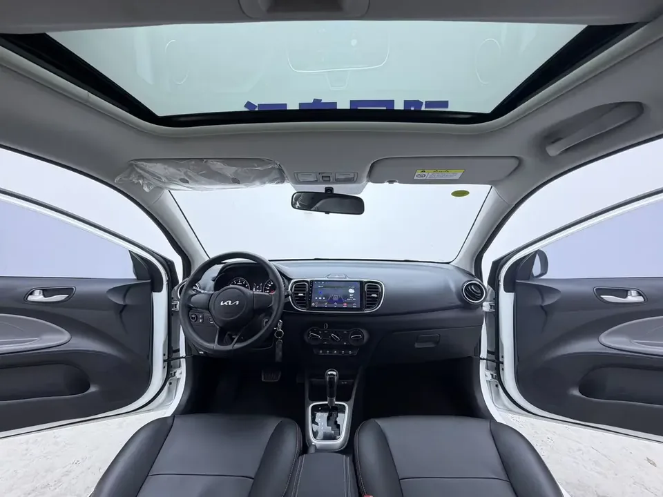 Kia Pegas Huanchi 2020 1.4L Automatic Comfort Sunroof Edition 2022 — thumbnail 5