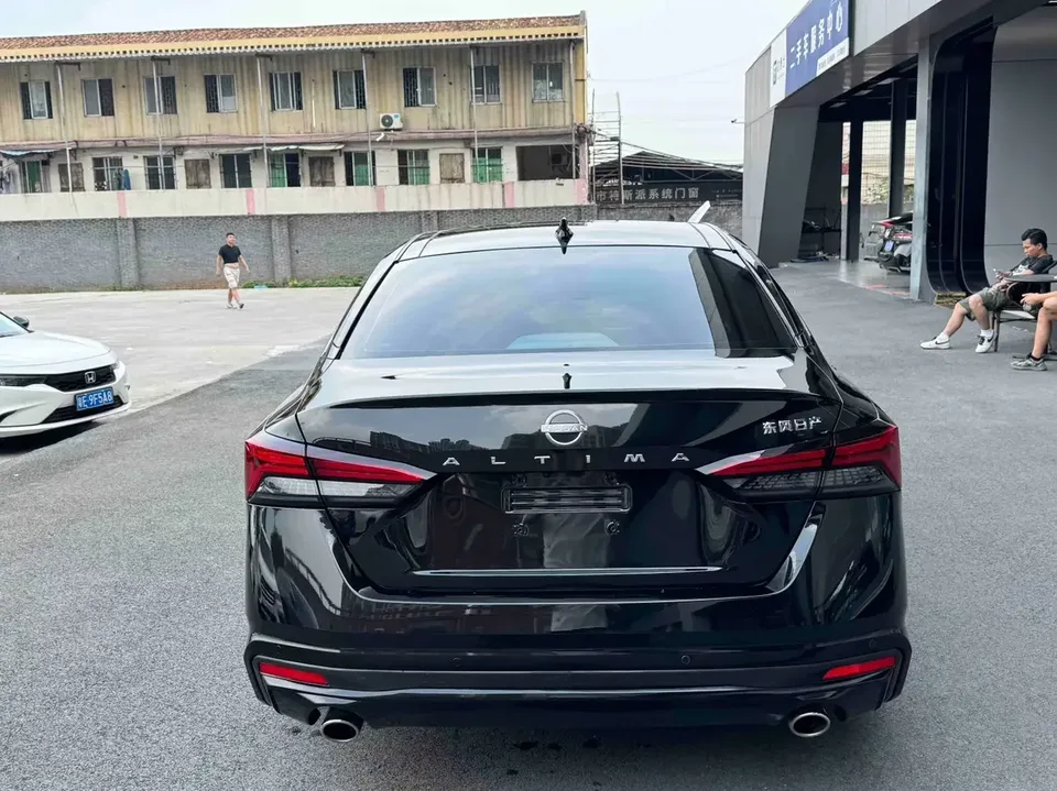 Nissan Altima Sound of nature 2022 2.0L XL-TLS Enjoy Edition 2023 — thumbnail 2