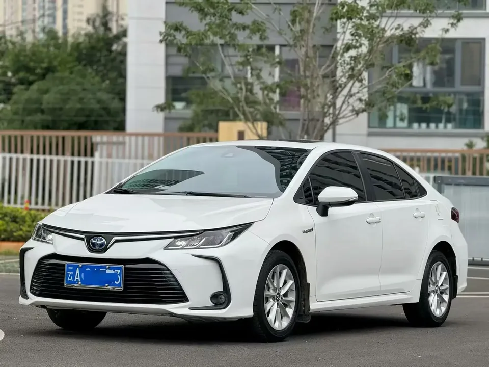 Toyota Corolla Corolla 2022 Dual Engine 1.8L E-CVT Pioneer Edition 2022 — photo 1, buy with delivery to Moscow