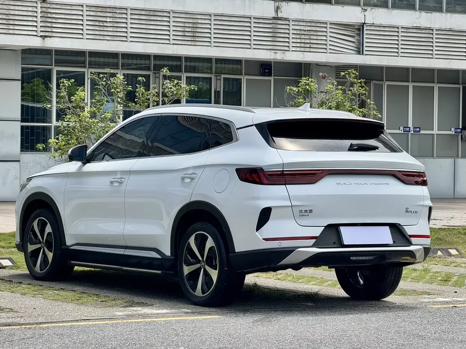 BYD Song PLUS DM Song PLUS DM 2021 DM-i 110KM 2WD Flagship PLUS 5G Edition 2022 — thumbnail 2