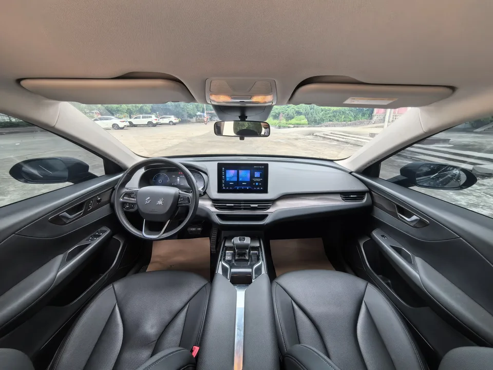 Hongqi E-QM5 Hongqi E-QM5 2022 Charging 431km LeXiang Edition 5-seater 2023 — thumbnail 3