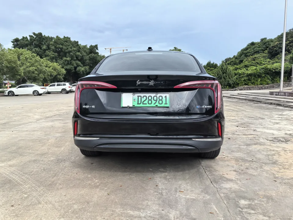 Hongqi E-QM5 Hongqi E-QM5 2022 Charging 431km LeXiang Edition 5-seater 2023 — thumbnail 4
