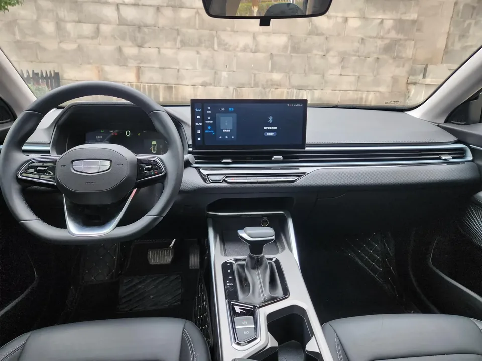 Geely Binrui Binrui 2024 Binrui COOL 1.5T DCT Champion Edition 2025 — thumbnail 3