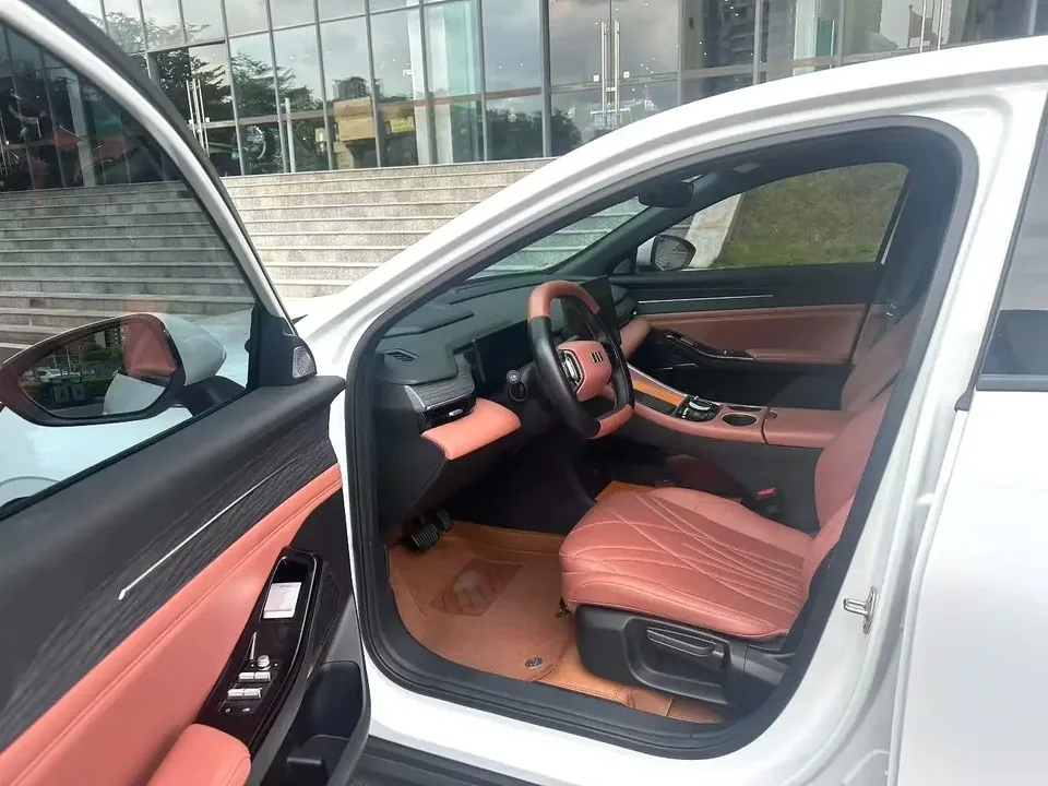 Geely Galaxy L6 Galaxy L6 2025 1.5 EM-i DHT 140KM Long-distance Version 2025 — thumbnail 5