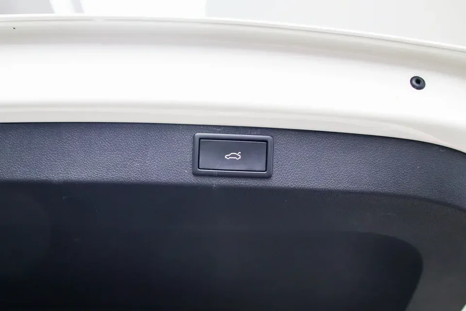 Skoda Karoq Korok 2022 TSI280 Premium Edition 2022 — thumbnail 3